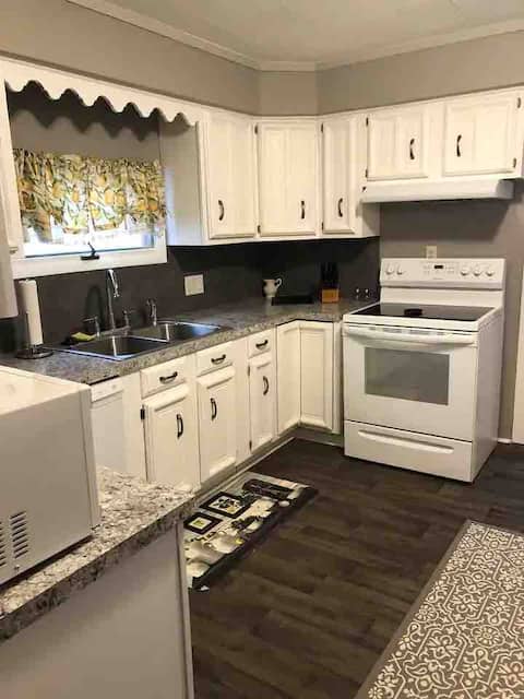 Freedom House Lovely 4BR with everything you need