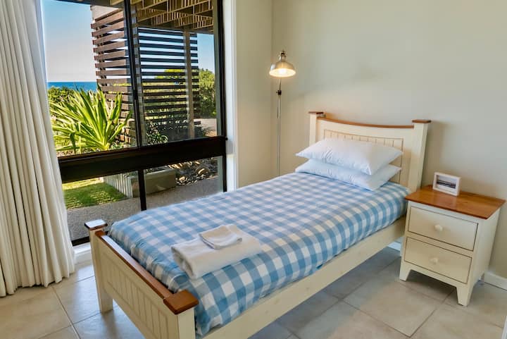 Single bedroom