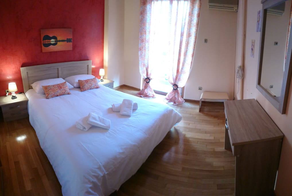 BEDROOM 1