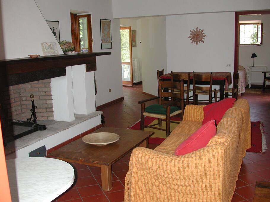 Spacious and airy sittingroom