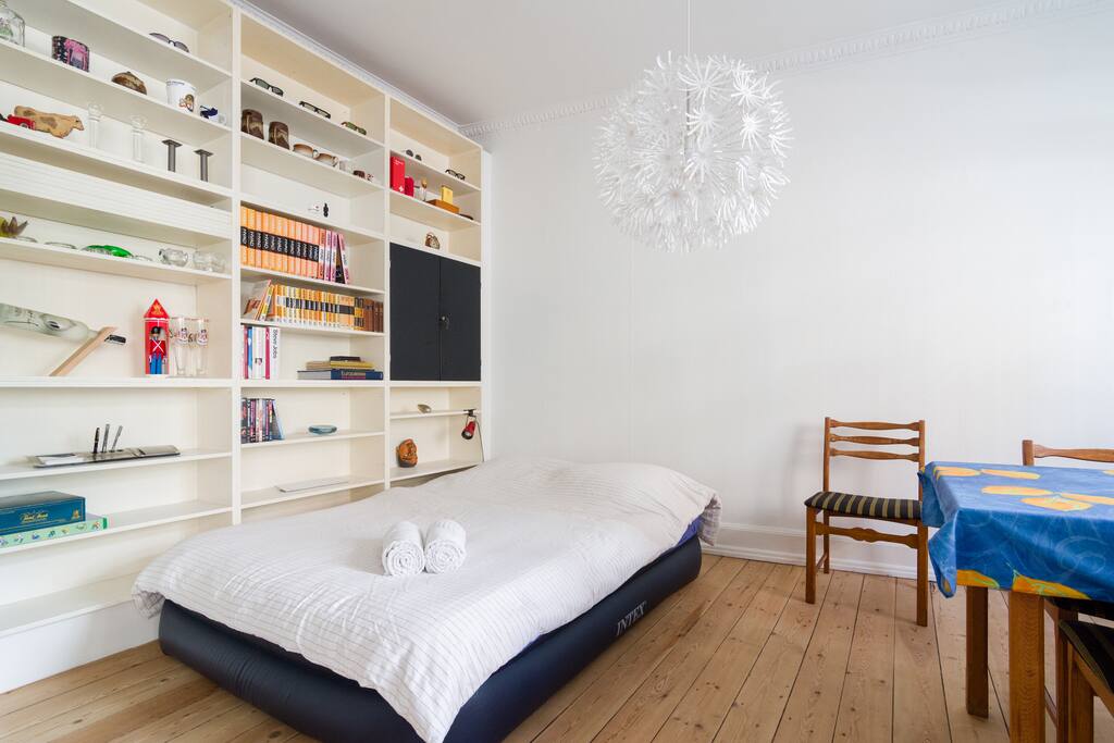 If more than two persons stay the night some will sleep at the double air mattress in the living room.