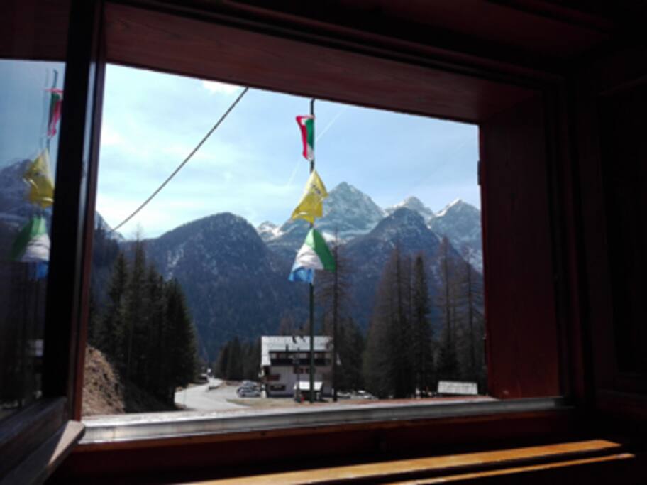 vista della Marmolada dalle camere