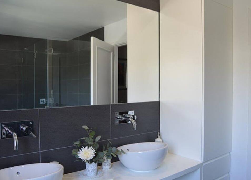 Master Suite Bathroom
