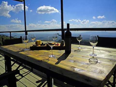 Champagne Ridge, Superb Views, Spacious Home