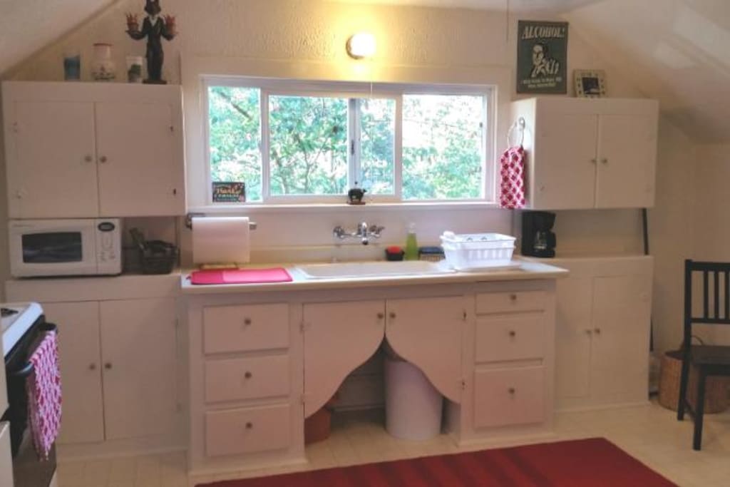 Full Kitchen