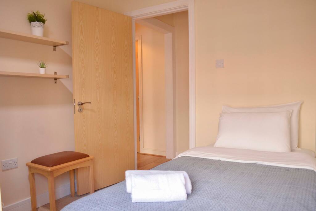 Single bedroom