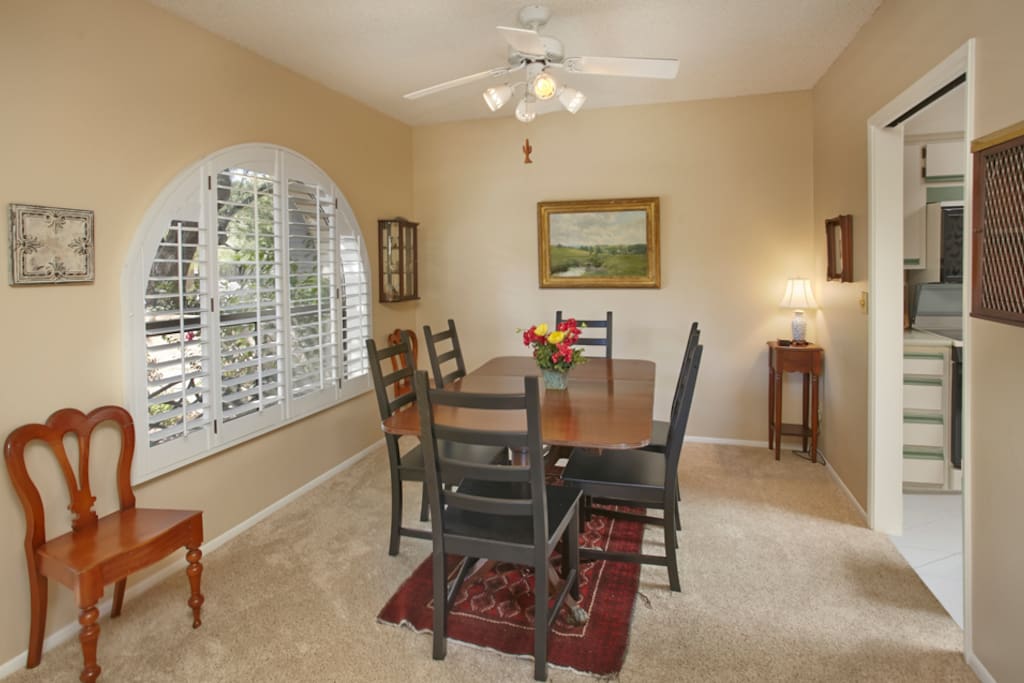 Formal dining for 8 in dining room.