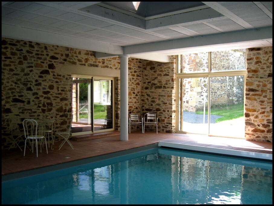 Piscine intérieur chauffée