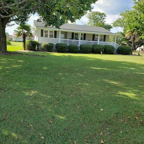 Clayton's  Country Cottage