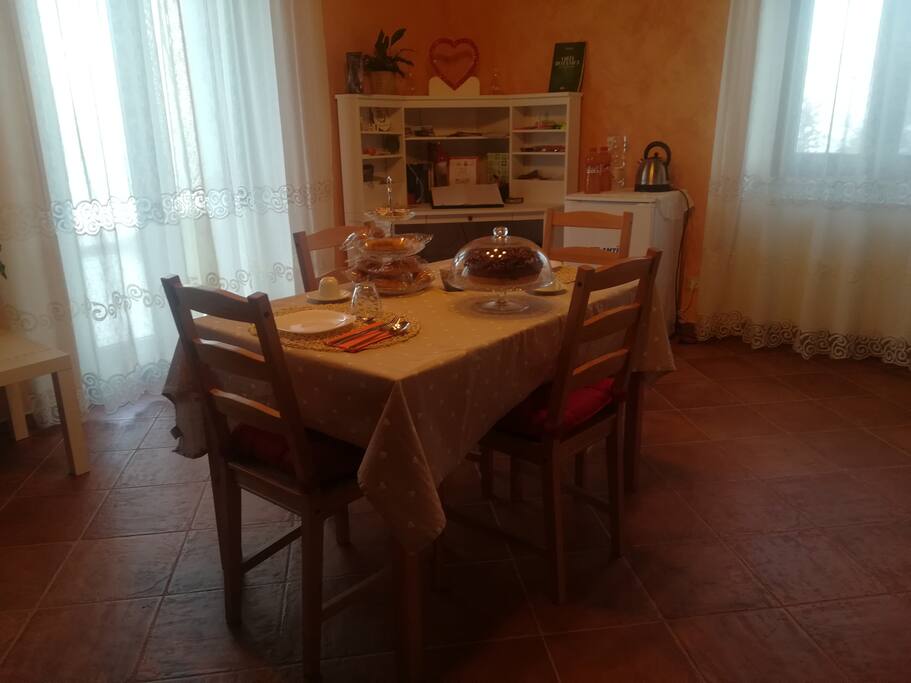 Stanza delle colazioni/sala studio