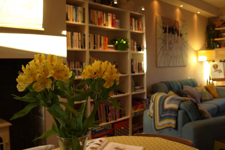 Private room in town centre house