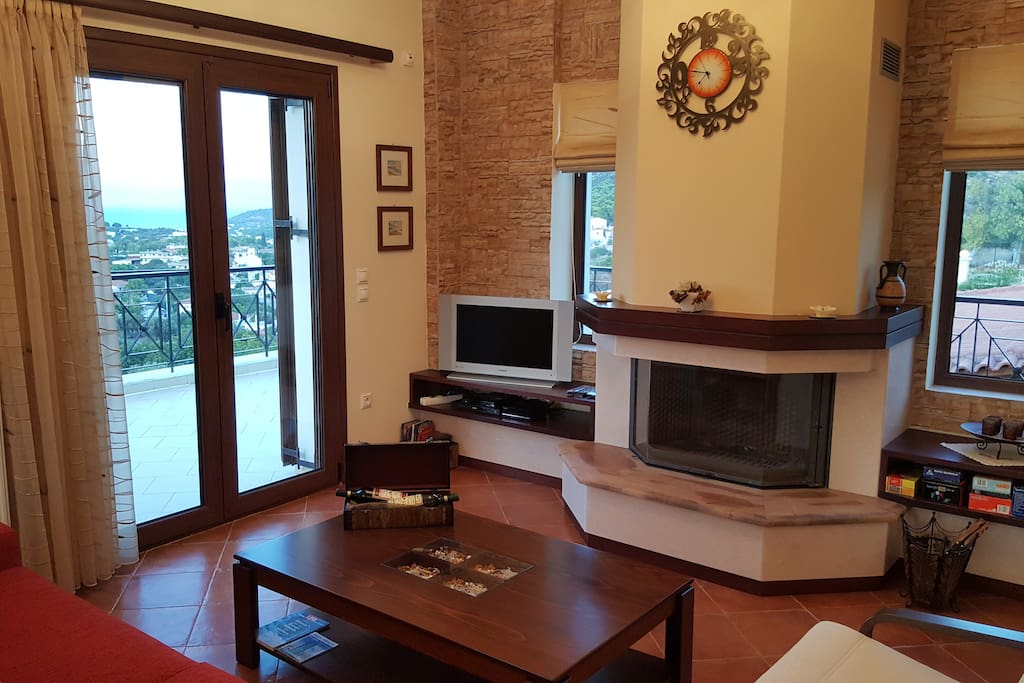 Fireplace with protection glass