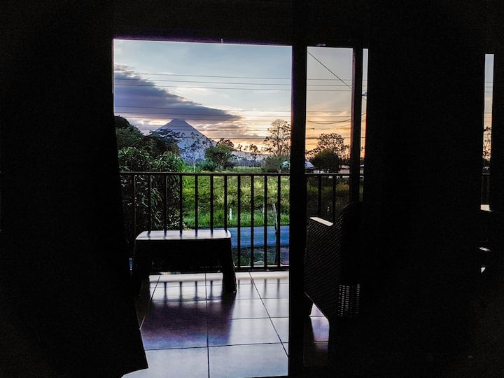 ¡Esta es la vista en el segundo piso! ¡Colores increíbles y sensación romántica!