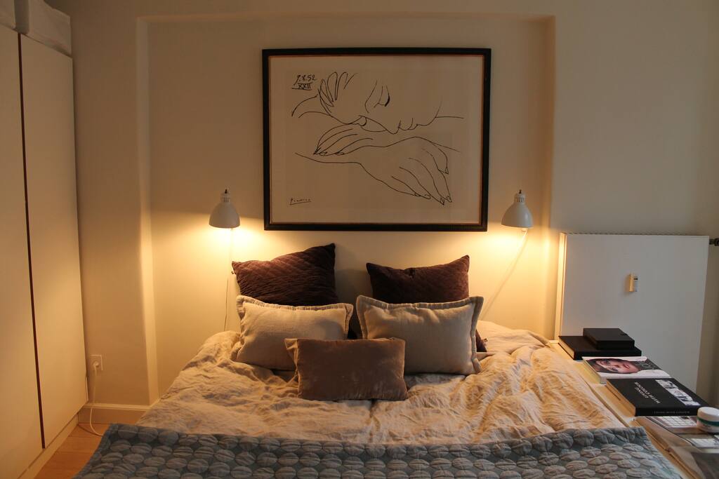 Queen size bed
