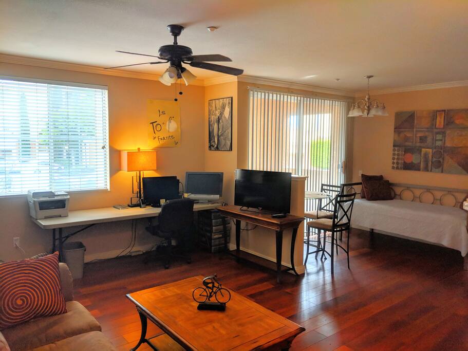 Open Floorplan, wood flooring throughout. High Speed Wifi.