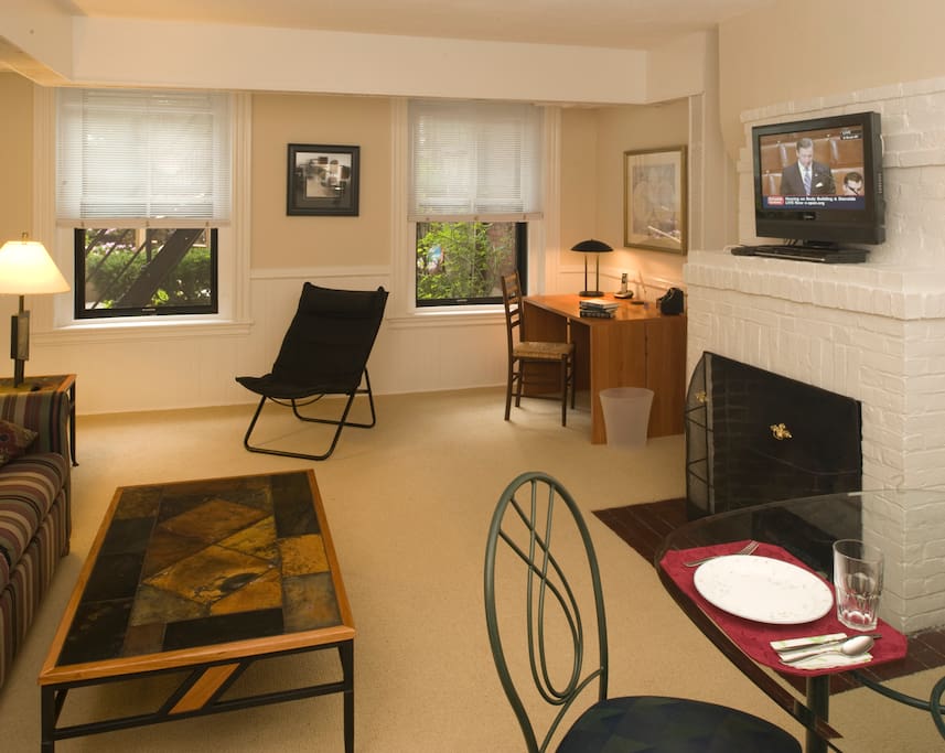 Living/dining area alternate view