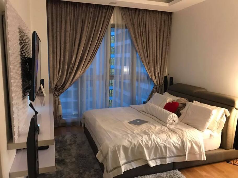 Super King Size Bed, Modern Furniture, Cozy