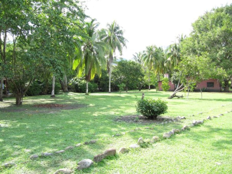 Al fondo, casa de cuidanderos