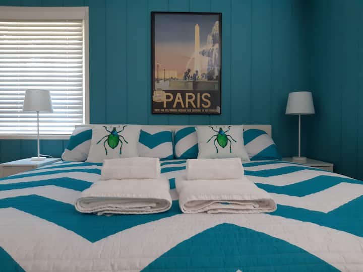 Četvrta spavaća soba u dnevnoj sobi s CalKing krevetom