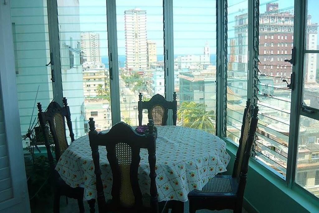 Terraza con vista al mar.