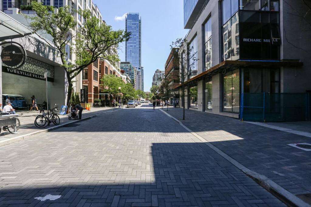 The Street Of Yorkville Avenue