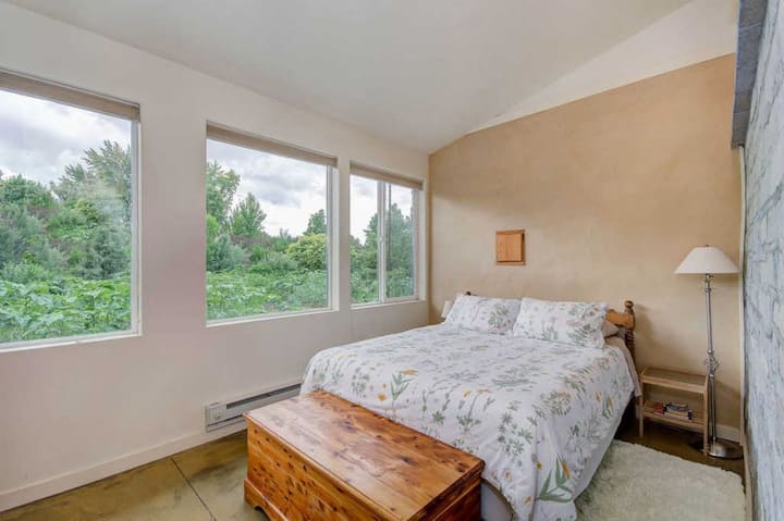 Bedroom 1 with Queen Size Memory Foam Bed and Private Garden View