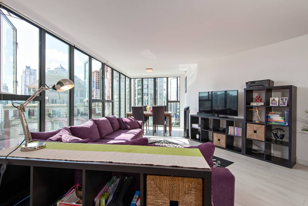 Spacious and modern living room