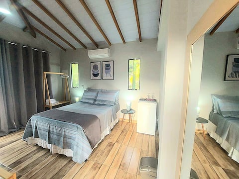 Airbnb em destaque: Everything within walking distance - Beach / Restaurants / E+ Ilhinha II em Ilhabela