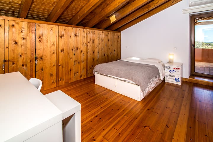 غرفة النوم 2