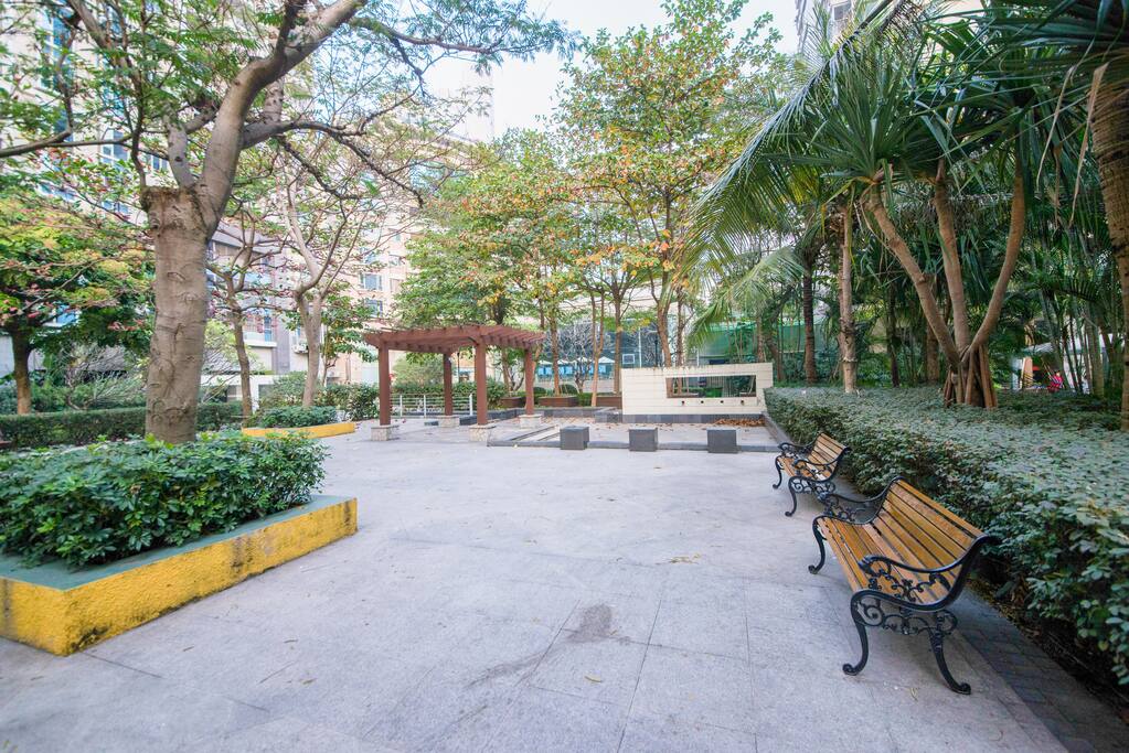 小区环境优美(Beautiful garden environment)