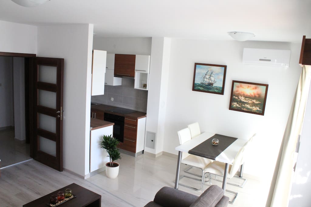 living & dinning area