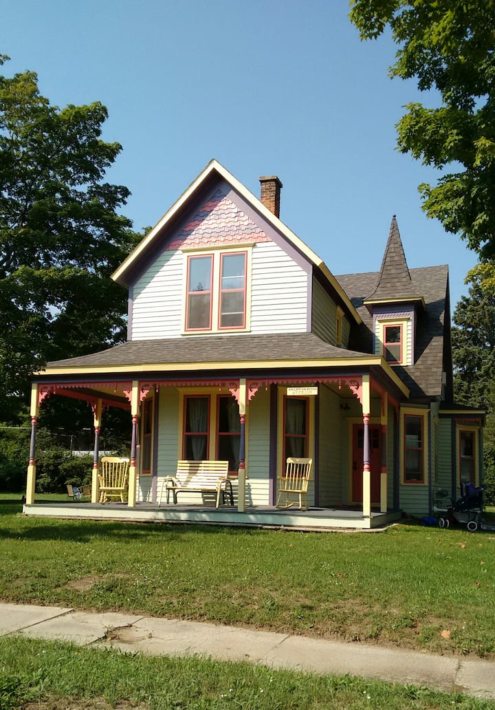 Victorian House near Lake Michigan Houses for Rent in Elberta, Michigan, United States Airbnb