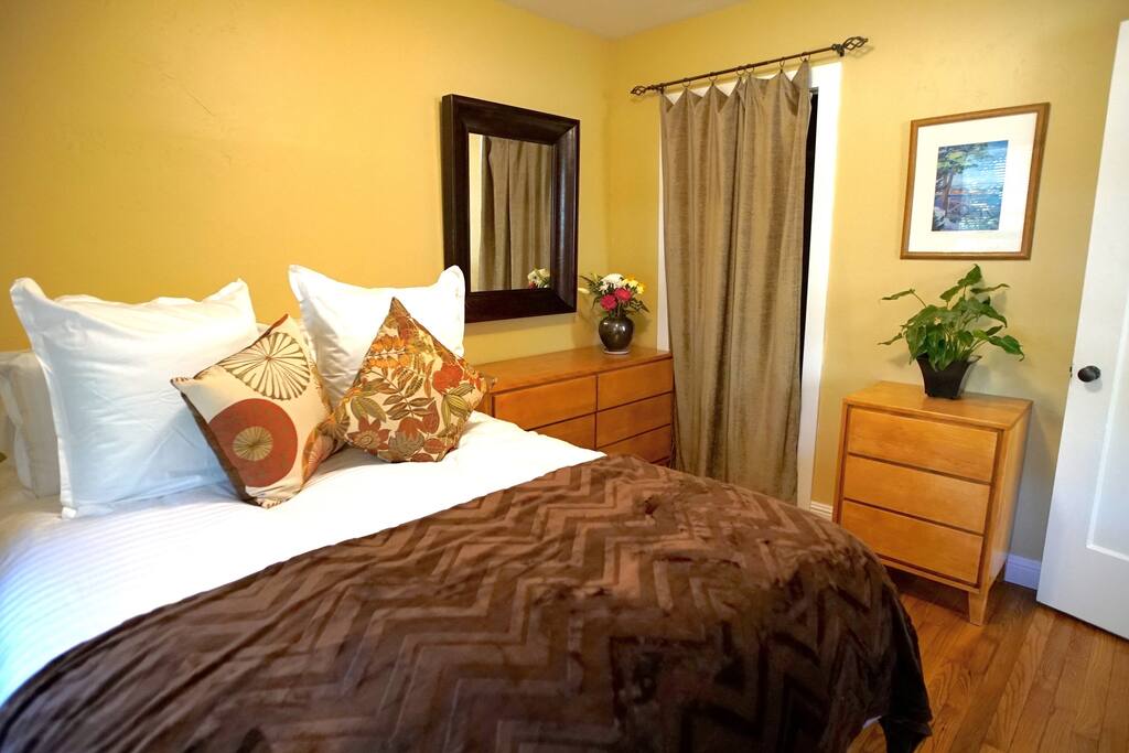 Tropical Seabright Beach Cottage Houses for Rent in Santa Cruz