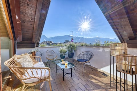 Panoramic Penthouse with Sunny Terrace near Merano
