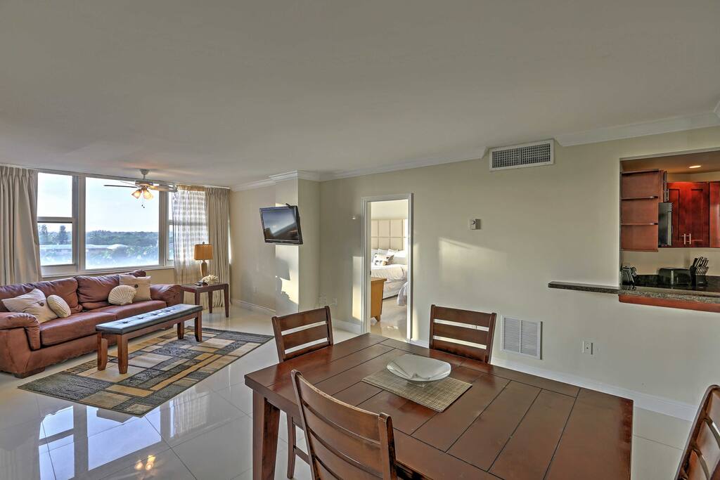 Experience the best of waterfront living - inside and out!