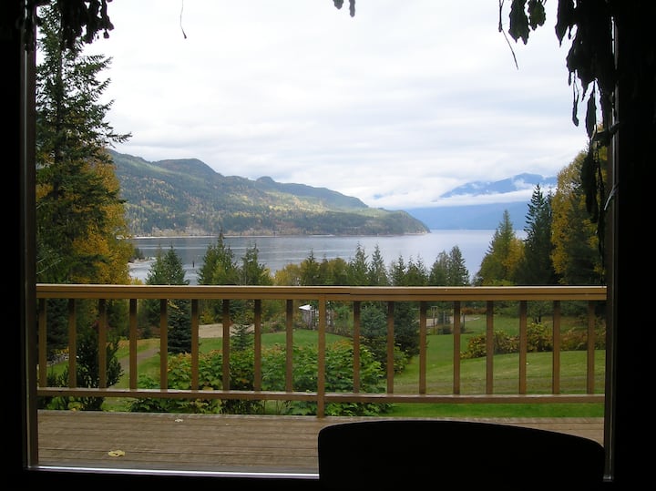 Kootenay Lake Krosnest Houses for Rent in Nelson, British Columbia, Canada Airbnb