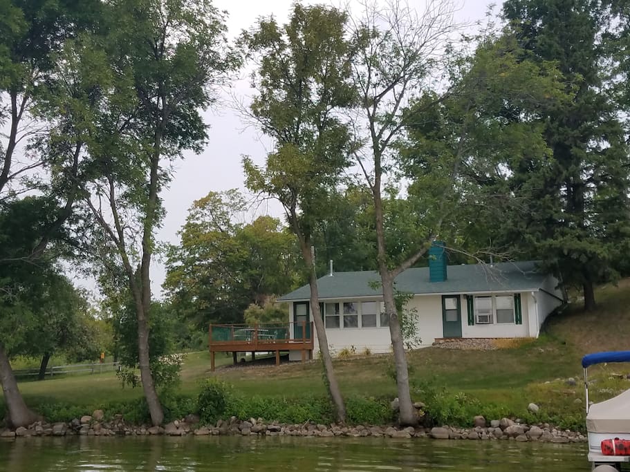 North Shore Lake House Cottages for Rent in Faribault, Minnesota
