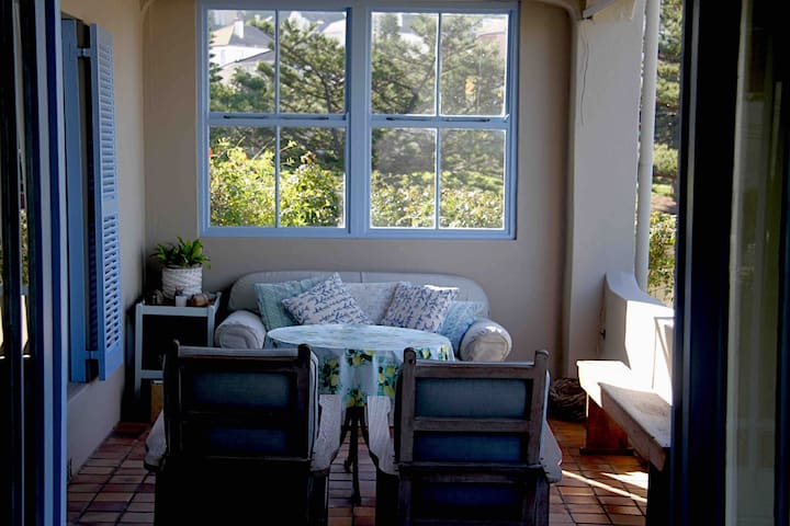 Whalers Cottage Kalk Bay Cottages For Rent In Cape Town