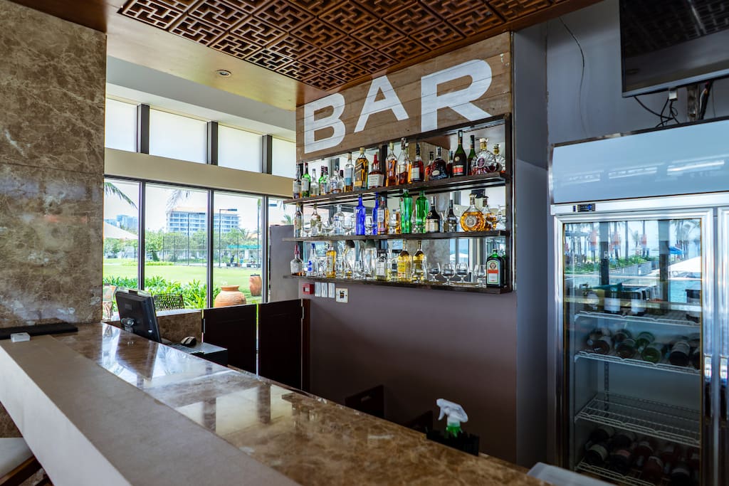 Bar at Ocean Villas resort