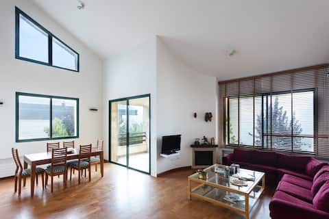 Triplex w/two terrasse in the heart of Mzaar