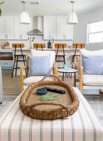 BirdRockCoastal Modern Luxury | New Build & Patio gallery image 2