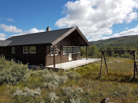 Fully equipped mountain cabin close to E16