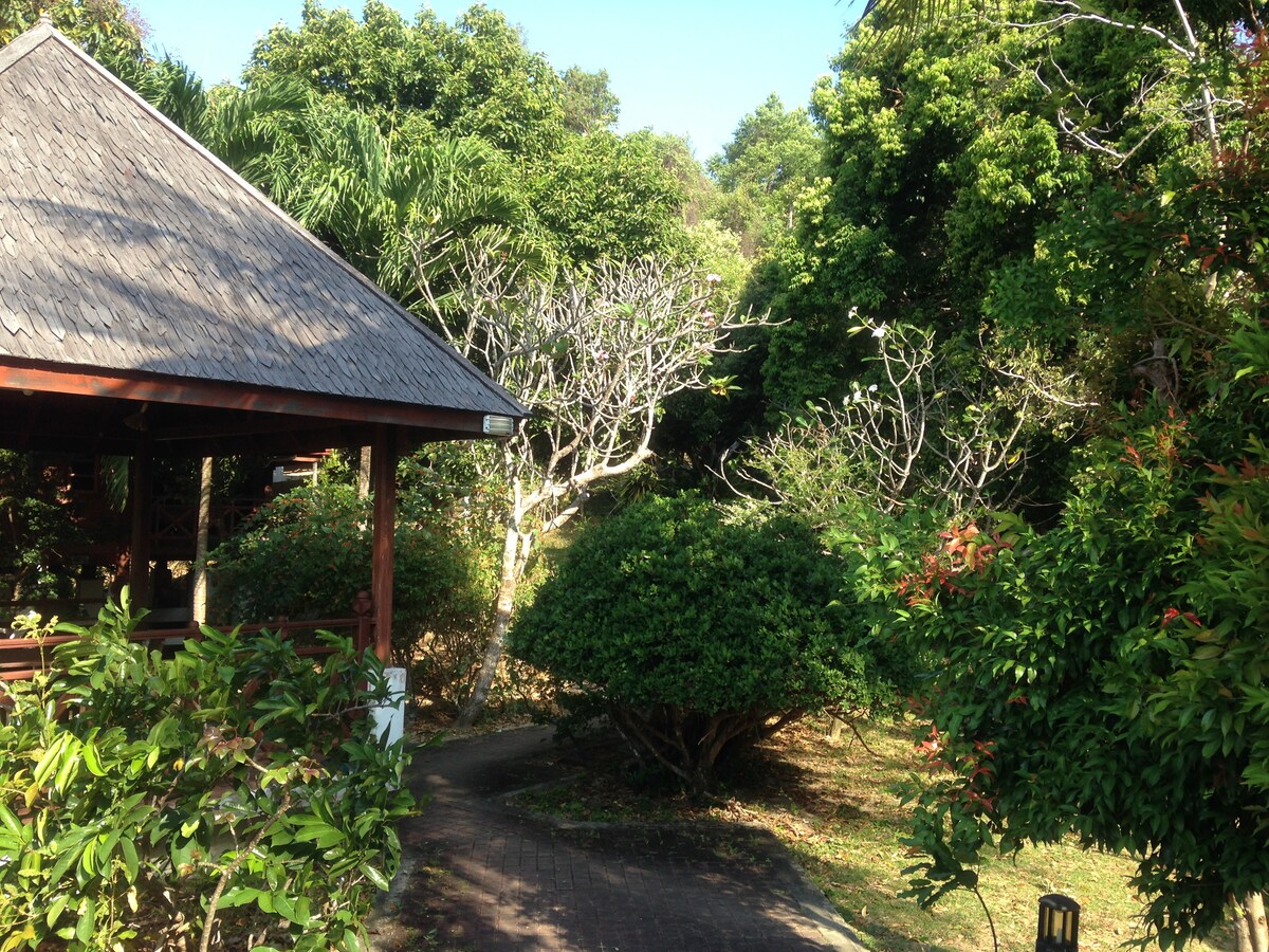 ＊Langkawiページ＊ Gaze: Entire Modern Tropical Seaview Villa - Villas for Rent