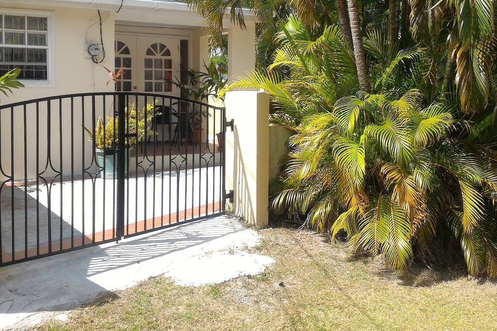 Private Entrance with free parking