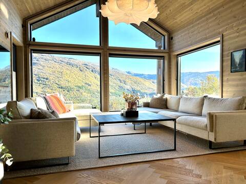 Cabin with magical views, close to Trolltunga