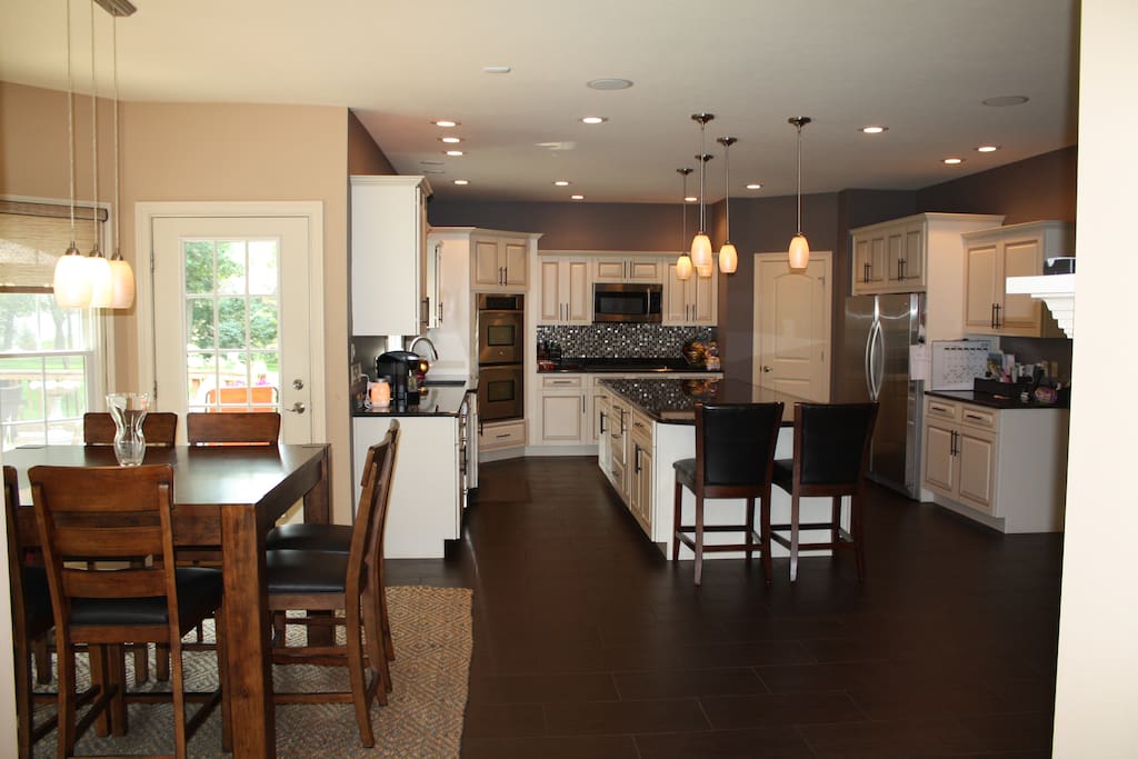 Kitchen and dinette