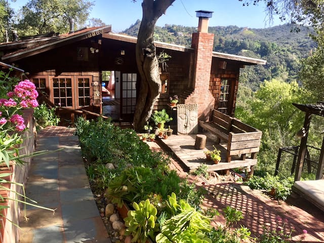 Eagles Nest: Epic views, beach, in NY Times, Dwell