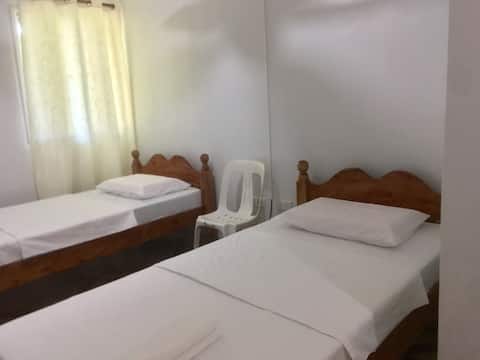 Antas: AC Room for 3 Private Bathroom in Itbayat