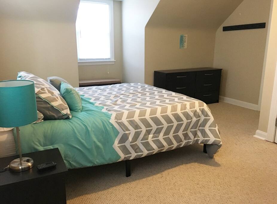 Guest bedroom (dresser drawers and coat rack)