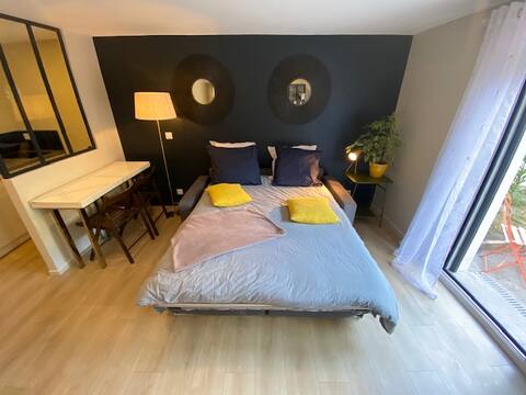 Peaceful studio metro Place Carnot